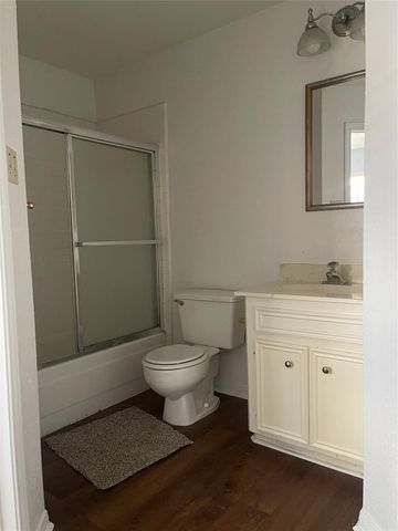 5515 Strack Road 115, Houston, TX 77069