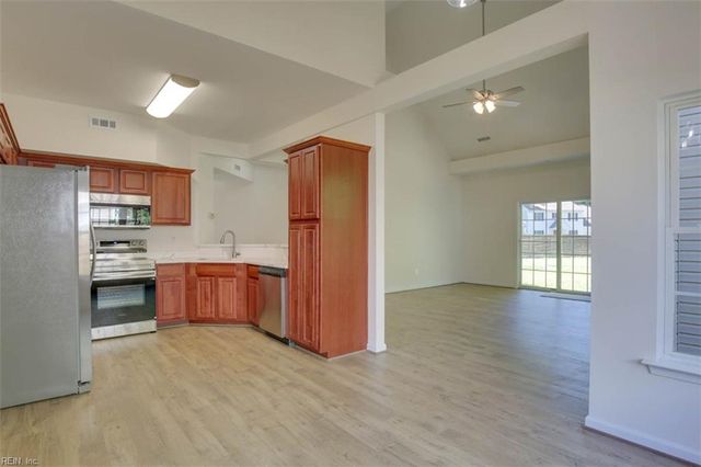 41 Mennonite LN, Newport News, VA 23602