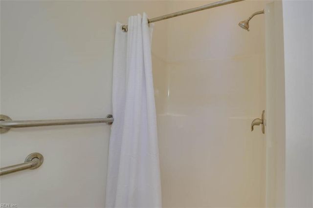 41 Mennonite LN, Newport News, VA 23602