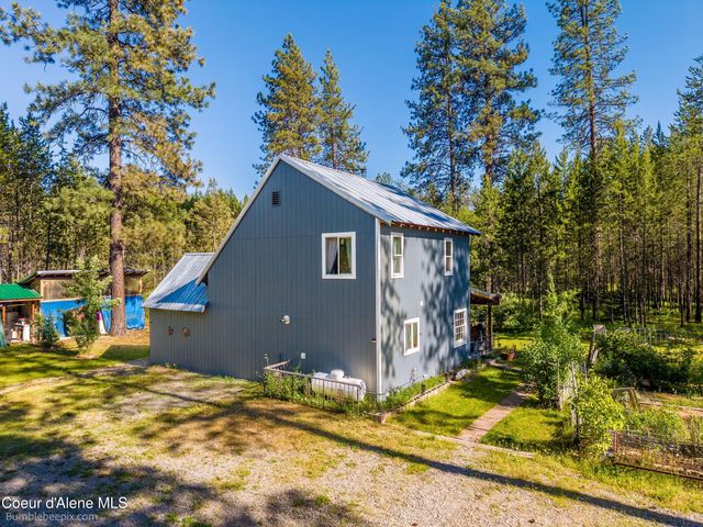 89 Jada Dr, Blanchard, ID 83804