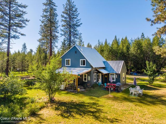 89 Jada Dr, Blanchard, ID 83804