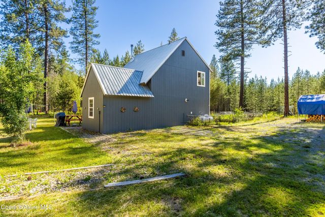 89 Jada Dr, Blanchard, ID 83804