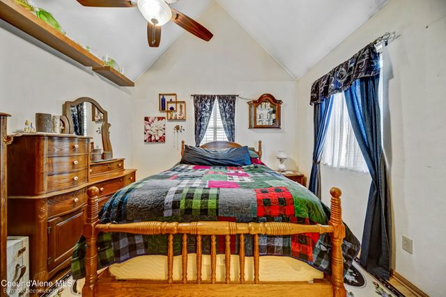 89 Jada Dr, Blanchard, ID 83804