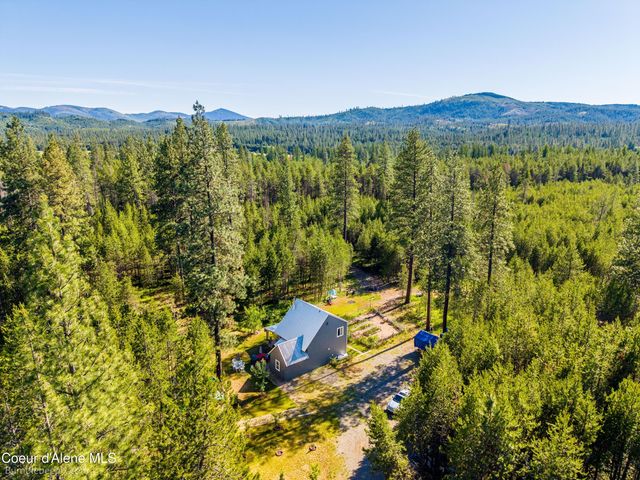 89 Jada Dr, Blanchard, ID 83804