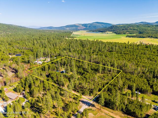 89 Jada Dr, Blanchard, ID 83804