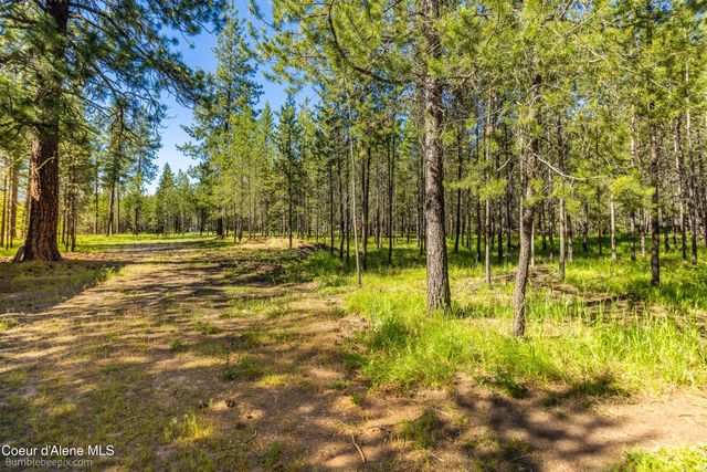 89 Jada Dr, Blanchard, ID 83804