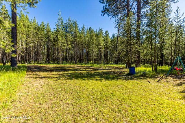 89 Jada Dr, Blanchard, ID 83804