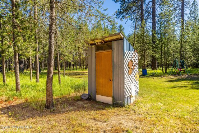 89 Jada Dr, Blanchard, ID 83804