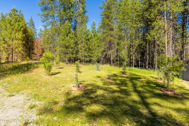89 Jada Dr, Blanchard, ID 83804