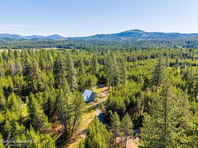 89 Jada Dr, Blanchard, ID 83804