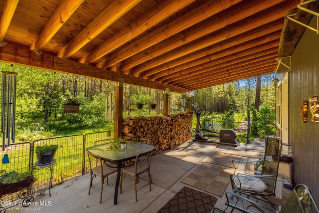 89 Jada Dr, Blanchard, ID 83804