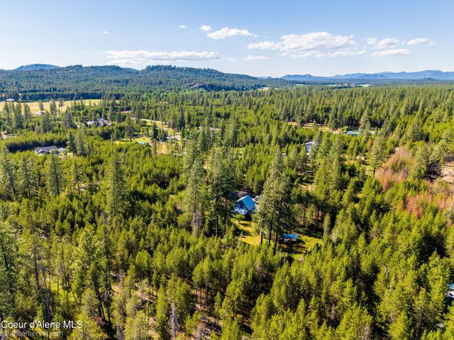 89 Jada Dr, Blanchard, ID 83804