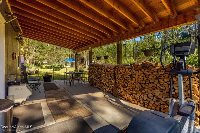 89 Jada Dr, Blanchard, ID 83804