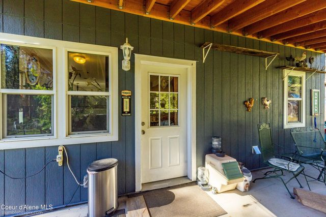 89 Jada Dr, Blanchard, ID 83804