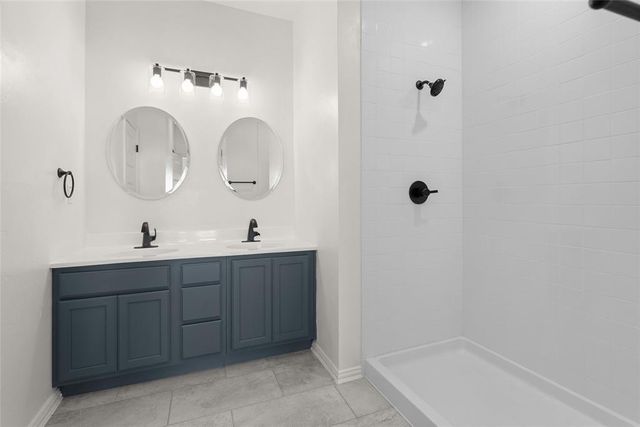 800 Chateau Court, Kingfisher, OK 73750