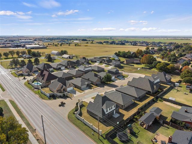 800 Chateau Court, Kingfisher, OK 73750