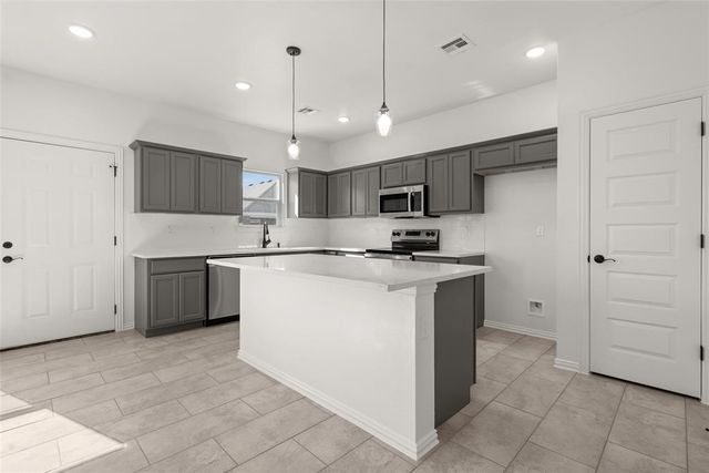 800 Chateau Court, Kingfisher, OK 73750