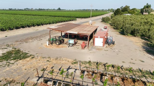 787 W Sutter Island Cross Rd, Courtland, CA 95615