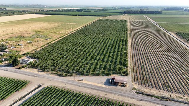 787 W Sutter Island Cross Rd, Courtland, CA 95615