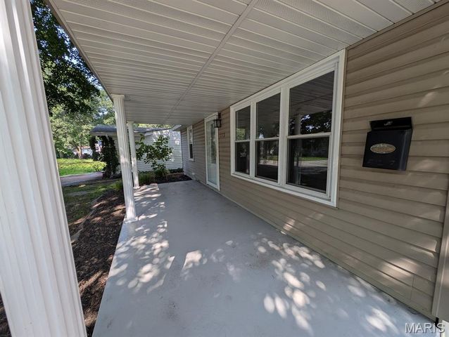 2313 Miracle Avenue, Granite City, IL 62040