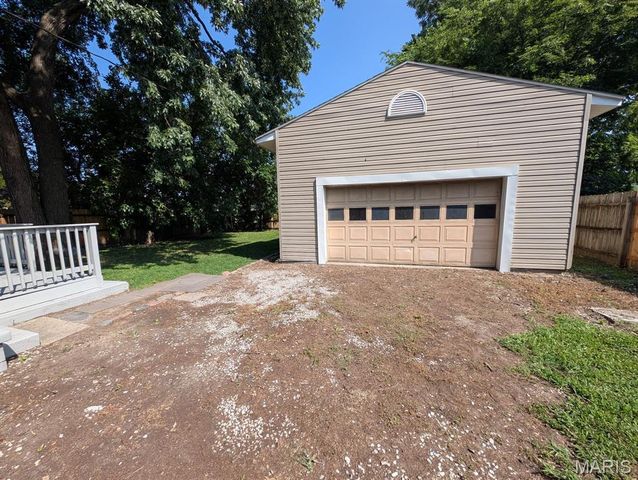 2313 Miracle Avenue, Granite City, IL 62040