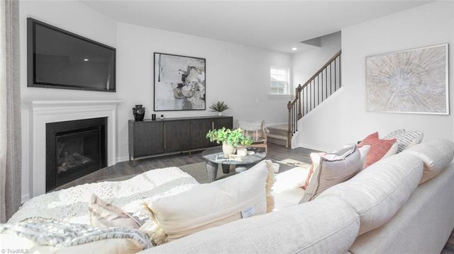 404 Grant Ryan Drive, Jamestown, NC 27282