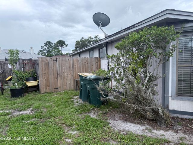 2288 IRONSTONE Drive E, Jacksonville, FL 32246