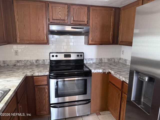 2288 IRONSTONE Drive E, Jacksonville, FL 32246
