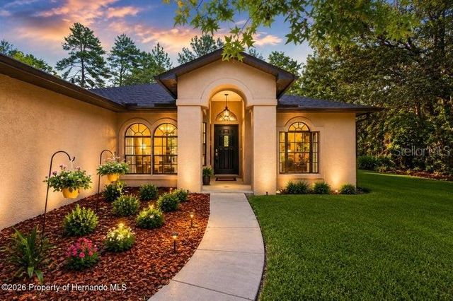 8330 COCKATOO ROAD, Weeki Wachee, FL 34613