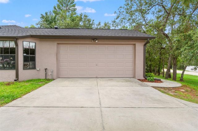 8330 COCKATOO ROAD, Weeki Wachee, FL 34613