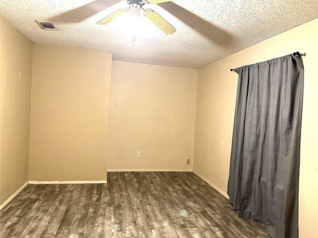 614 Live Oak Drive, Stafford, TX 77477