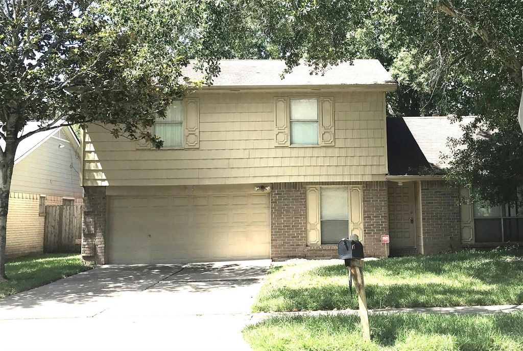 614 Live Oak Drive, Stafford, TX 77477