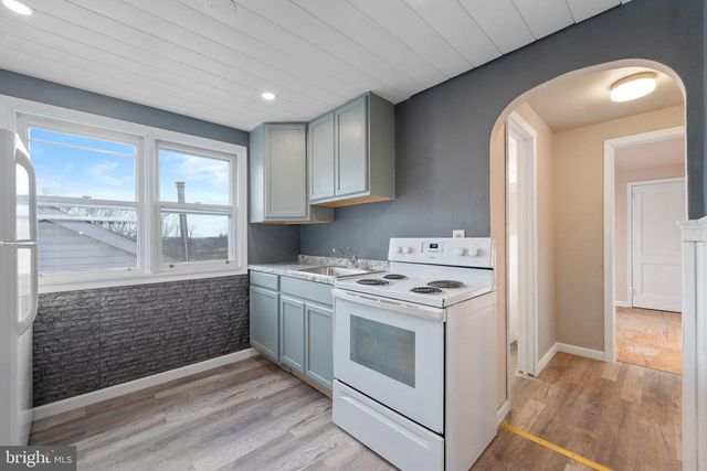 308 HOFFMANSVILLE RD, Bechtelsville, PA 19505