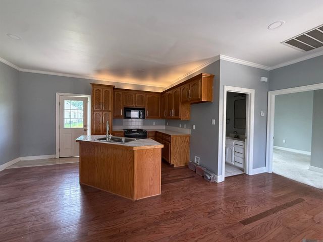 15518 Therese Ct, Prairieville, LA 70769