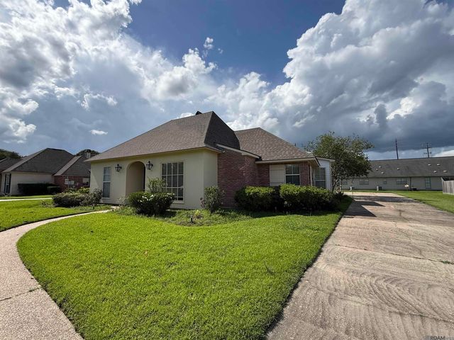 15518 Therese Ct, Prairieville, LA 70769