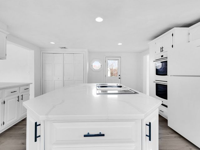 3 Balfour Ct, Haverhill, MA 01835