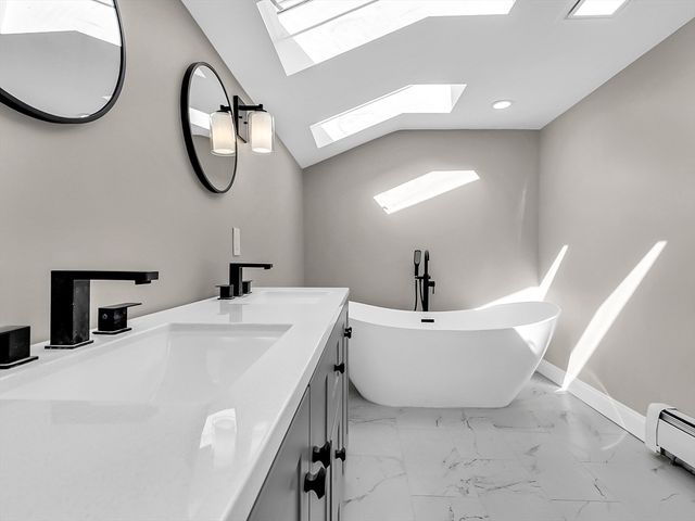 3 Balfour Ct, Haverhill, MA 01835