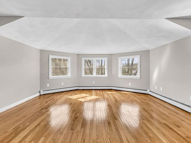 3 Balfour Ct, Haverhill, MA 01835