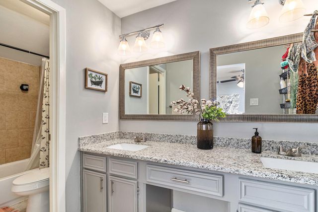 2211 Cottonwood Court, Missouri City, TX 77459
