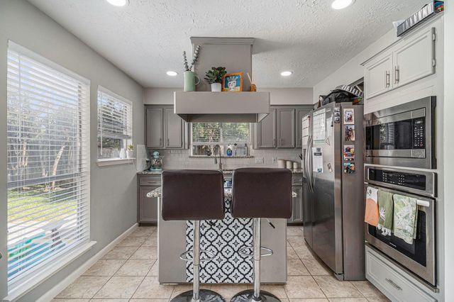 2211 Cottonwood Court, Missouri City, TX 77459