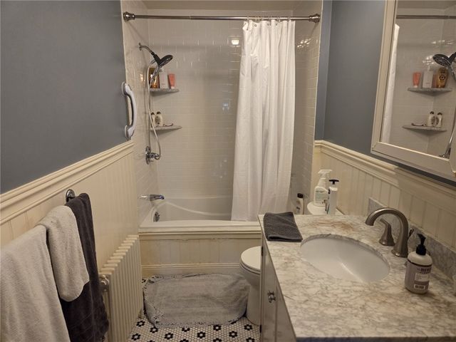 45 Woodlawn Avenue 1, Bristol, RI 02809