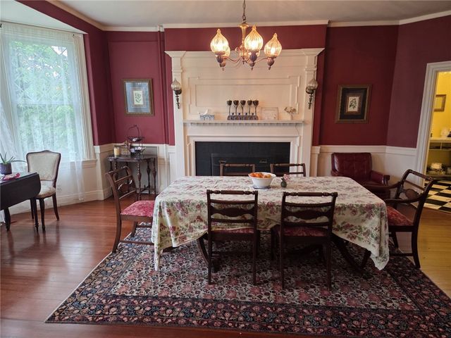 45 Woodlawn Avenue 1, Bristol, RI 02809