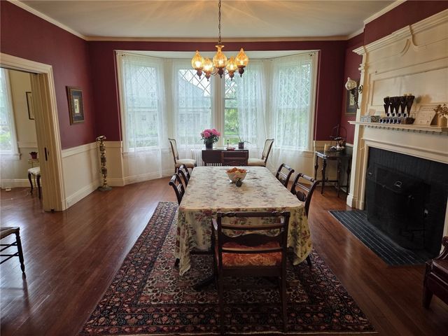45 Woodlawn Avenue 1, Bristol, RI 02809