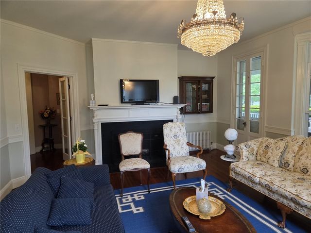 45 Woodlawn Avenue 1, Bristol, RI 02809