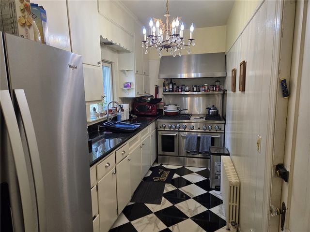 45 Woodlawn Avenue 1, Bristol, RI 02809