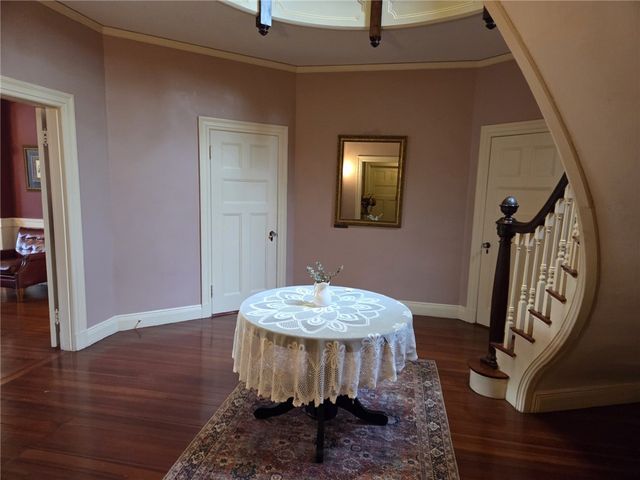 45 Woodlawn Avenue 1, Bristol, RI 02809