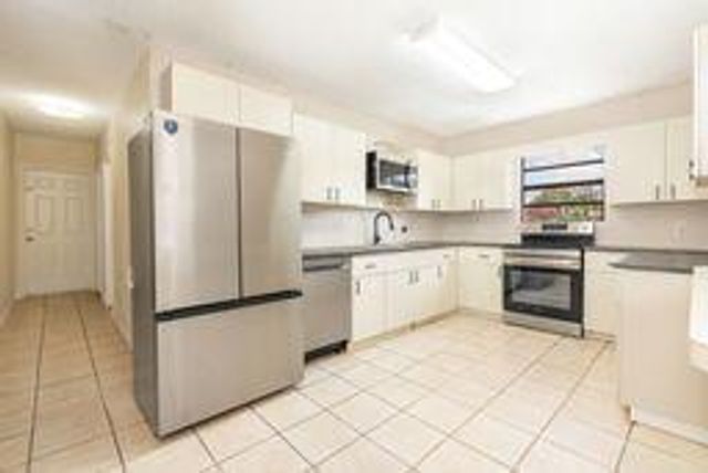 5003 Garden Avenue, West Palm Beach, FL 33405