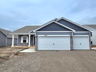 9820 Upper 89th Street S, Cottage Grove, MN 55016