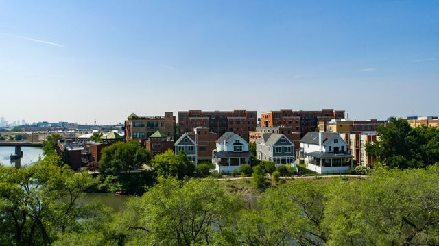 2235 W Oakdale Avenue 20-B, Chicago, IL 60618