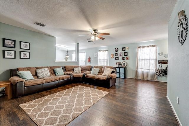 12829 Pricklybranch Drive, Fort Worth, TX 76244